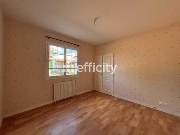 Maison
         4 pièces
        - 102 m² 171 000 €*