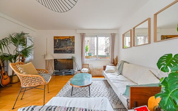 Appartement à vendre    3 pièces • 83,23 m2 Paris 18