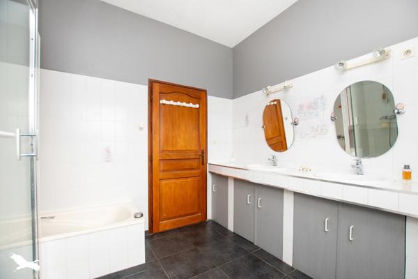 Maison à vendre |                                       Portet-sur-Garonne |                                        7 pièces  |  220 m²