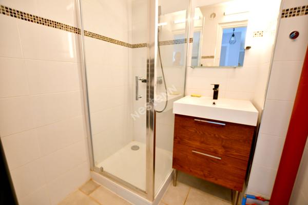 Appartement T3 Villeurbanne 69100 Gratte Ciel, rénové, façade neuve, balcon, cave, vendu loué