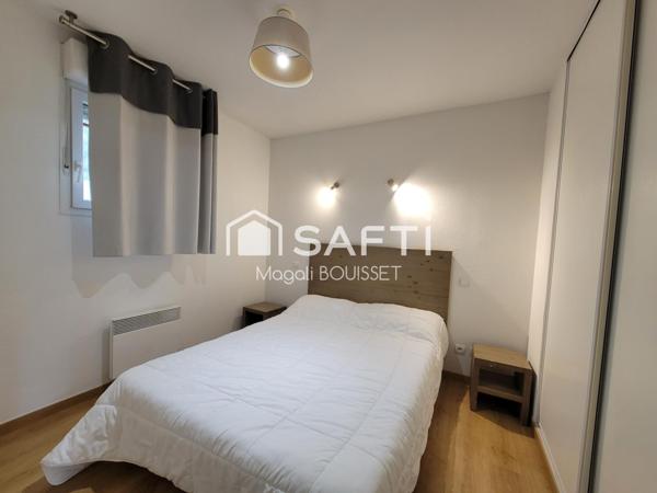 Appartement T3 de 49m², deux chambres dont une avec salle d'eau, un balcon vue dégagée, salle de sport, piscine.