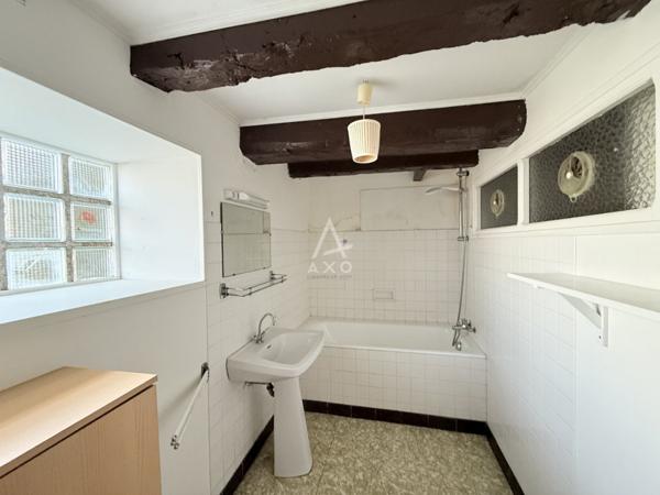 Maison en pierre des années 1900  Quartier recherché sur les hauteurs de Quimperlé