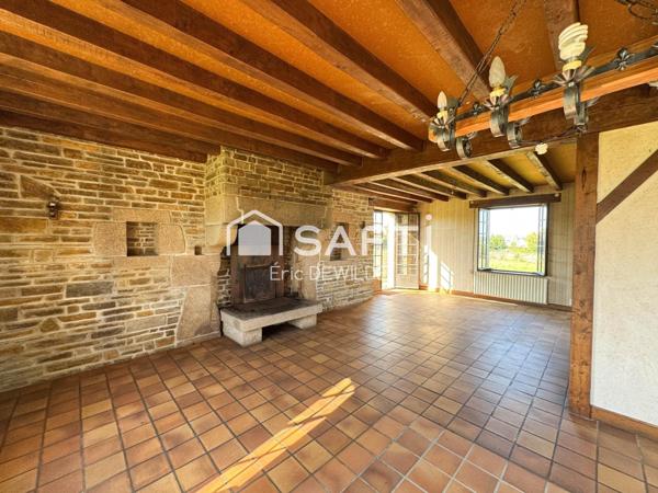 Spacieuse maison familiale de 206 m² habitables, au cœur de Saint-Hilaire-du-Harcouët.