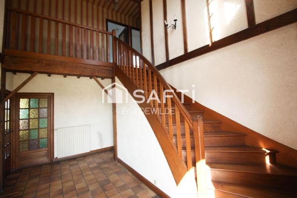 Spacieuse maison familiale de 206 m² habitables, au cœur de Saint-Hilaire-du-Harcouët.