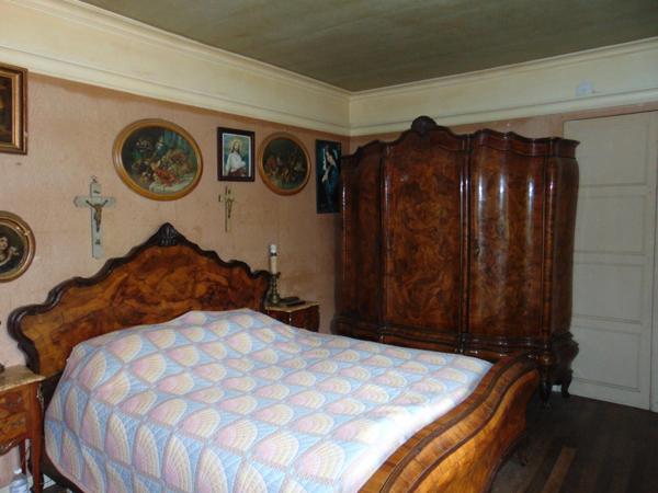 Propriété avec habitation de 320 m², 4 dépendances, terrain 1,3 ha, Lonlay L'Abbaye