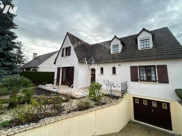 Maison familiale, 6 chambres, avec sous-sol total, terrasse et jardin