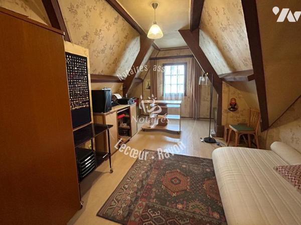 Maison familiale, 6 chambres, avec sous-sol total, terrasse et jardin