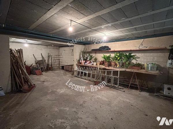 Maison familiale, 6 chambres, avec sous-sol total, terrasse et jardin