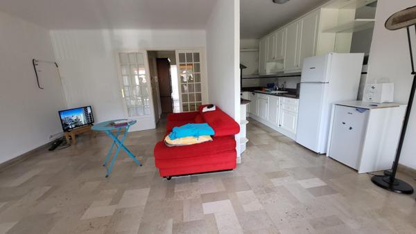 BEL APPARTEMENT F3 AVEC TERRASSE