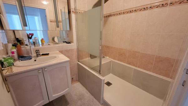 BEL APPARTEMENT F3 AVEC TERRASSE