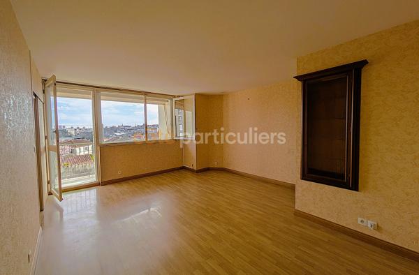 Vente
                Appartement69,8 m² - 3 Pièces -
                    POITIERS (86000)