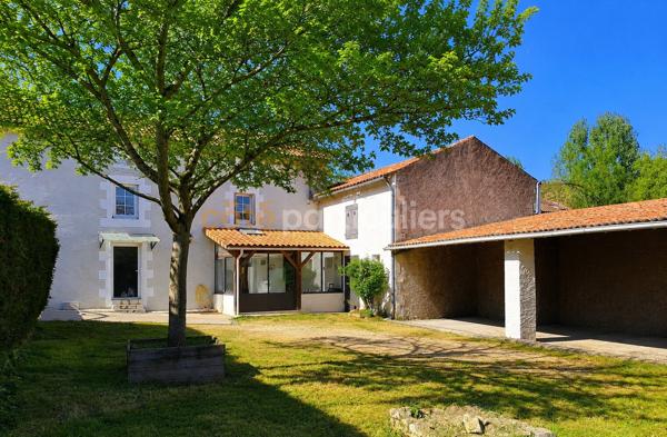 Vente
                Appartement69,8 m² - 3 Pièces -
                    POITIERS (86000)