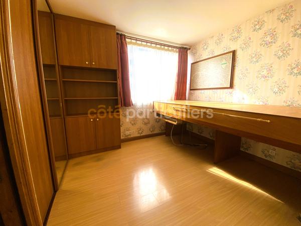 Vente
                Appartement69,8 m² - 3 Pièces -
                    POITIERS (86000)
