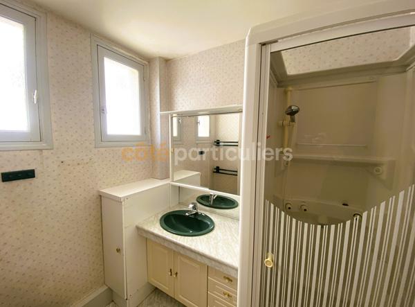Vente
                Appartement69,8 m² - 3 Pièces -
                    POITIERS (86000)