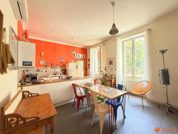 Maison de ville 85m2, 2/3 Ch, terrasse et cour!