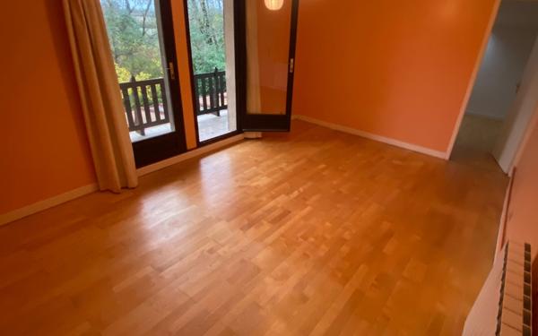 Maison à vendre    8 pièces •  Saint-Michel-de-Fronsac