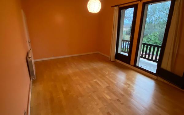 Maison à vendre    8 pièces •  Saint-Michel-de-Fronsac