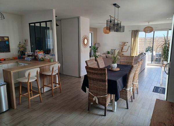 Maison à vendre    4 pièces •  Dompierre-sur-Mer