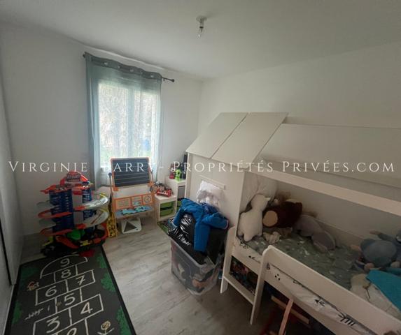 BELLE MAISON T4 DE PLAIN PIED NON MITOYENNE AVEC PISCINE