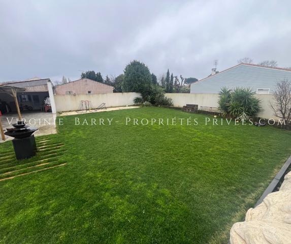 BELLE MAISON T4 DE PLAIN PIED NON MITOYENNE AVEC PISCINE