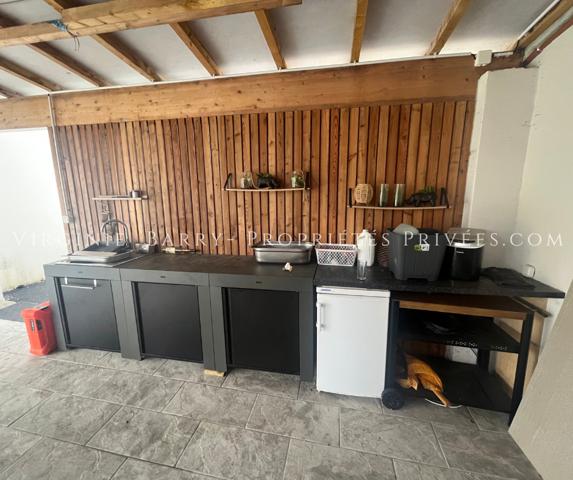 BELLE MAISON T4 DE PLAIN PIED NON MITOYENNE AVEC PISCINE