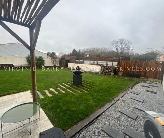 BELLE MAISON T4 DE PLAIN PIED NON MITOYENNE AVEC PISCINE