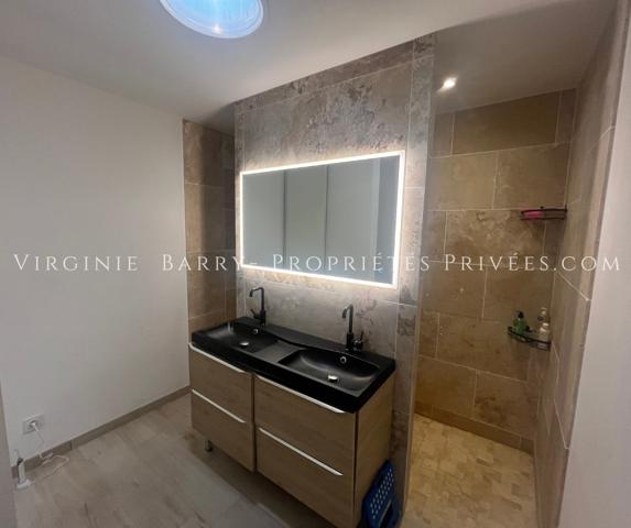 BELLE MAISON T4 DE PLAIN PIED NON MITOYENNE AVEC PISCINE