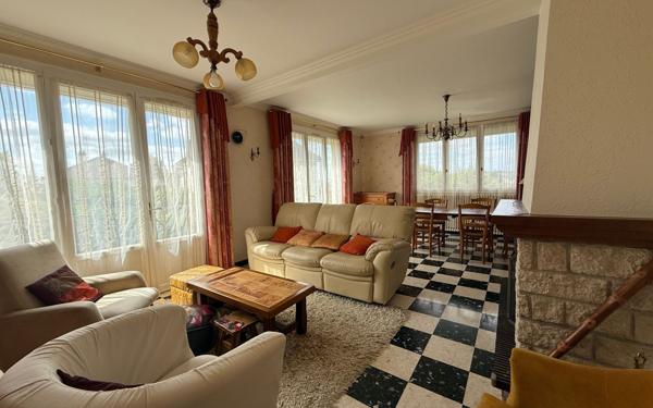 Maison à vendre    6 pièces •  Mamers