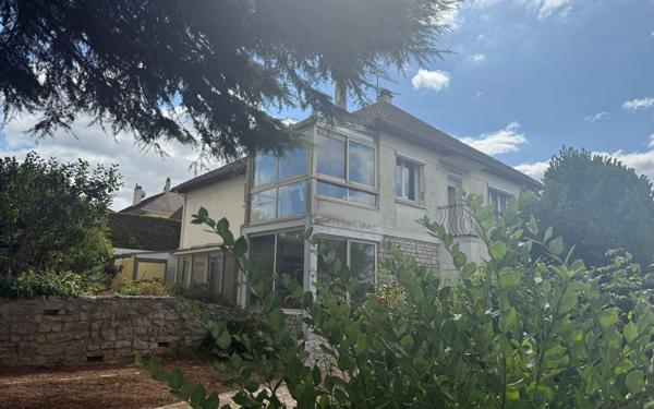 Maison à vendre    6 pièces •  Mamers