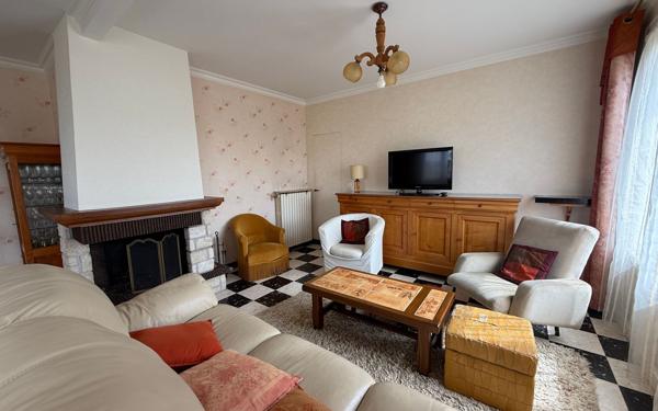 Maison à vendre    6 pièces •  Mamers