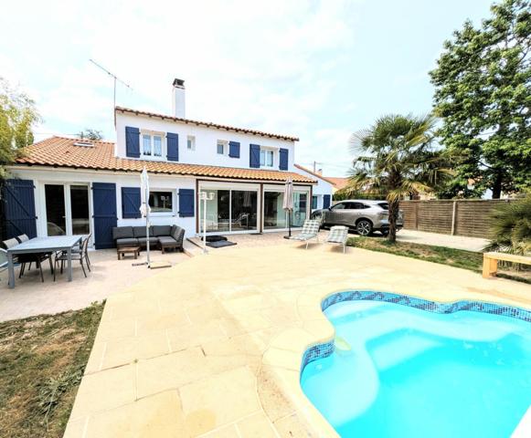 Maison familiale160?m²-6 pieces-Garage56m²-Piscine