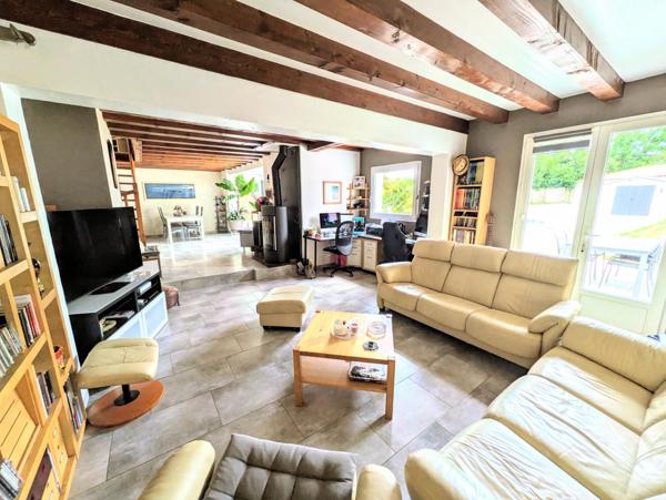 Maison familiale160?m²-6 pieces-Garage56m²-Piscine