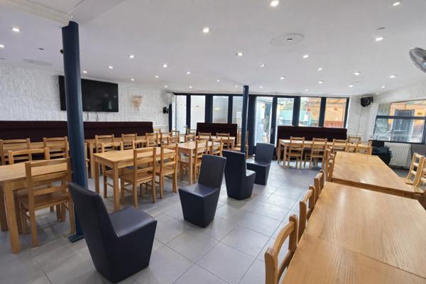 Rare : Restaurant avec scène musicale + licence IV