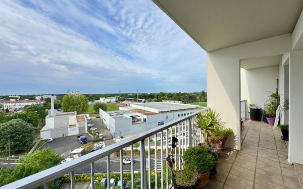 Appartement à vendre    3 pièces • 89 m2 Mérignac