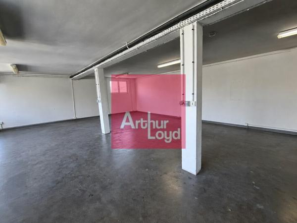 CLERMONT-FERRAND A VENDRE IMMEUBLE 316 M² - BUREAUX et RESERVE AVENUE EDOUARD MICHELIN