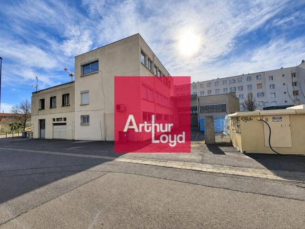 CLERMONT-FERRAND A VENDRE IMMEUBLE 316 M² - BUREAUX et RESERVE AVENUE EDOUARD MICHELIN