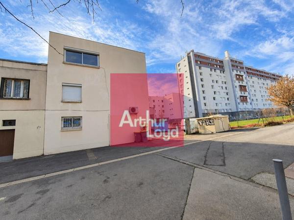 CLERMONT-FERRAND A VENDRE IMMEUBLE 316 M² - BUREAUX et RESERVE AVENUE EDOUARD MICHELIN