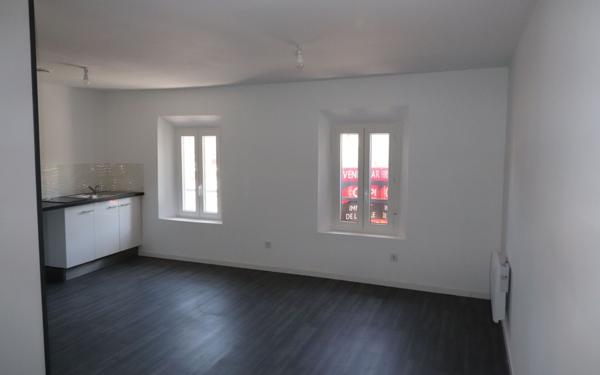 Maison à vendre    3 pièces •  Roquevaire