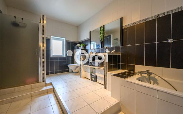 Maison à vendre    6 pièces •  Roubaix