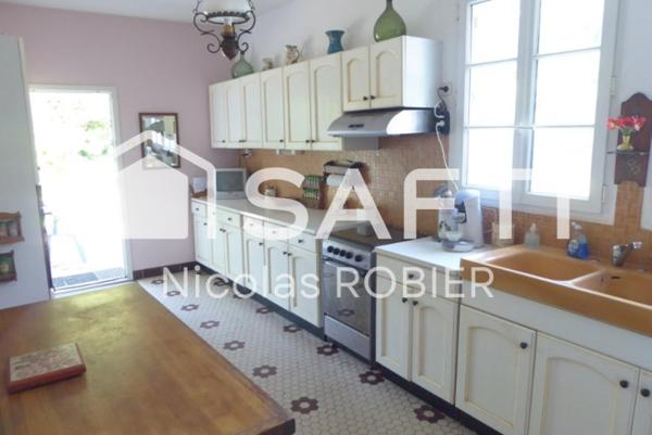 BELLE MAISON EN PIERRE 5 CHAMBRES EN BORD DE SÈVRES !!