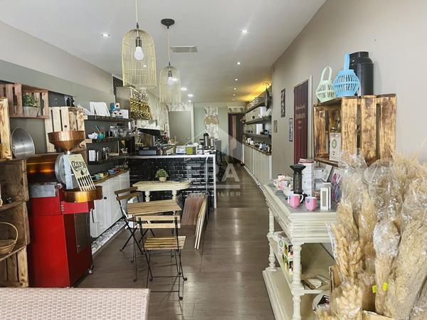 Maison avec local commercial - Plein centre de Limoux