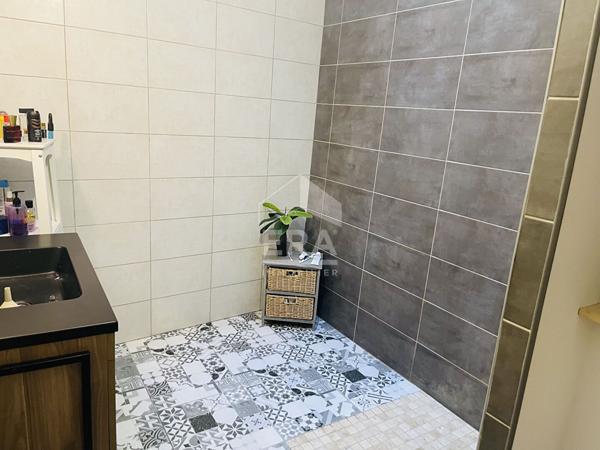 Maison avec local commercial - Plein centre de Limoux