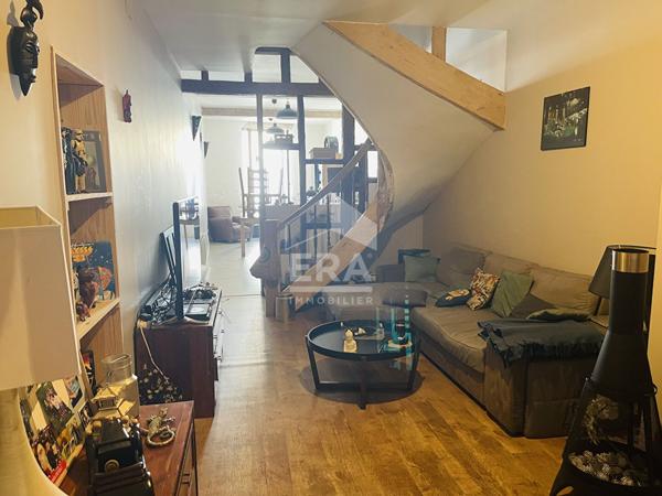 Maison avec local commercial - Plein centre de Limoux