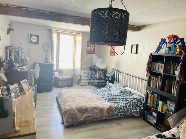 Maison avec local commercial - Plein centre de Limoux