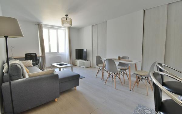 Appartement à louer    1 pièce •  Valence