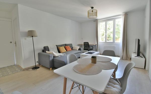 Appartement à louer    1 pièce •  Valence