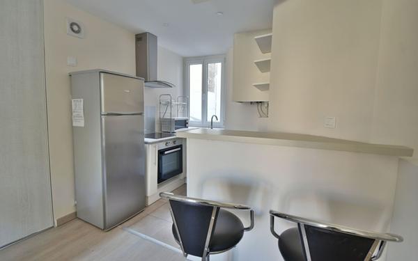 Appartement à louer    1 pièce •  Valence