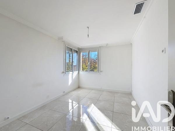 Maison à vendre 7 pièces 202 m² Le Pontet