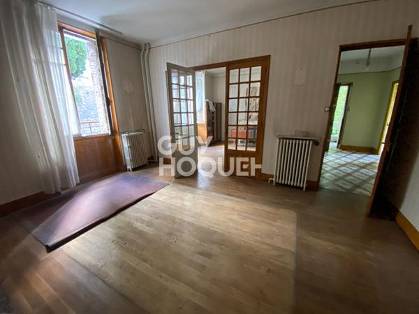 Magnifique maison, idéalement situé, avec beau potentiel