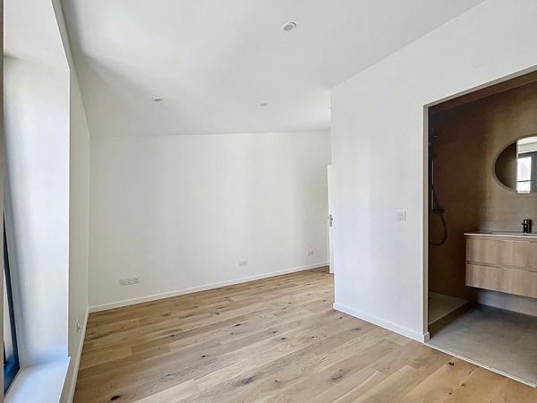 Appartement Suresnes 4 pièce(s) 103 m2